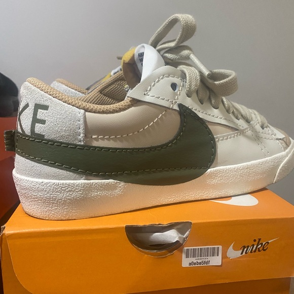 Nike Blazer - Picture 4 of 6